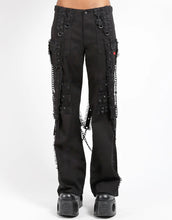 Load image into Gallery viewer, model showing front of pants