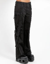 Load image into Gallery viewer, model showing side of pants