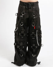 Load image into Gallery viewer, model showing front of pants