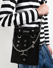 Load image into Gallery viewer, model wearing bag