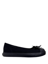 Load image into Gallery viewer, side of shoe on display
