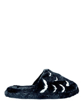 Load image into Gallery viewer, side of shoe on display