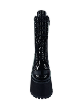 Load image into Gallery viewer, front of boot on display