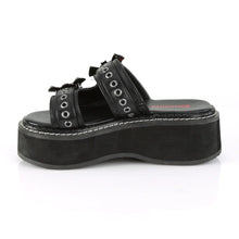 Load image into Gallery viewer, side of shoe on display