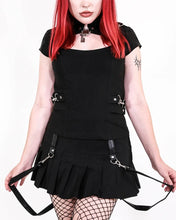 Load image into Gallery viewer, model showing front of top