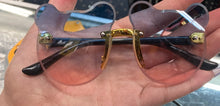 Load image into Gallery viewer, model holding glasses