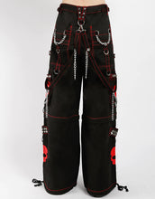 Load image into Gallery viewer, model showing back of pants