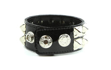 Load image into Gallery viewer, bracelet on display