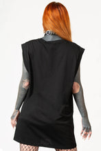 Load image into Gallery viewer, model showing back of top