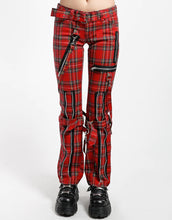Load image into Gallery viewer, model showing front of pants