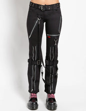 Load image into Gallery viewer, model showing front of pants