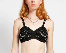 Load image into Gallery viewer, model showing front of top