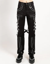 Load image into Gallery viewer, model showing front of pants