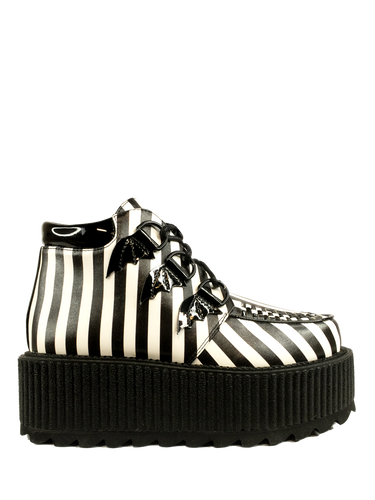 Black and white striped molded 2.5