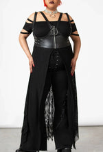 Load image into Gallery viewer, model showing front of top