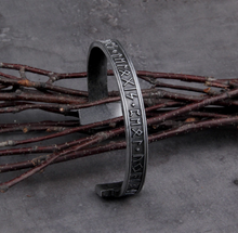 Load image into Gallery viewer, bangle on display