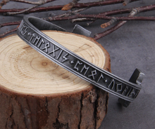 Load image into Gallery viewer, bangle on display