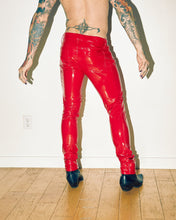 Load image into Gallery viewer, model showing back of pants