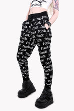 Load image into Gallery viewer, model showing pockets on pants