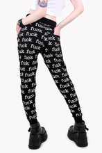 Load image into Gallery viewer, model showing back of pants