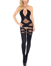 Load image into Gallery viewer, model showing front