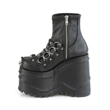 Load image into Gallery viewer, side of shoe on display