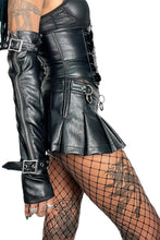 Load image into Gallery viewer, model wearing gloves
