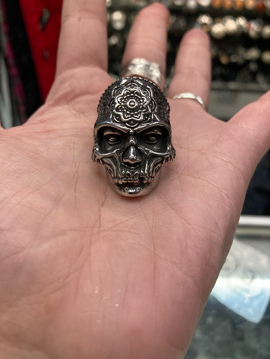 model holding ring