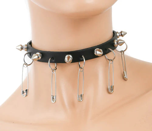 choker on mannequin