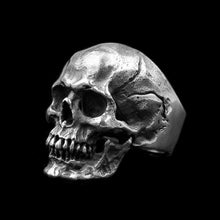Load image into Gallery viewer, side of ring on display
