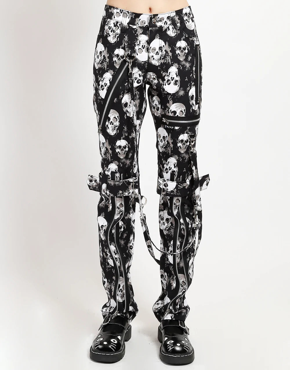 model showing front of pants
