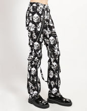 Load image into Gallery viewer, model showing side of pants
