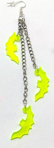Three silver zinc alloy chains hanging from hook stud. Chains hang at different lengths with an acrylic green see-through bat hanging from each chain.
