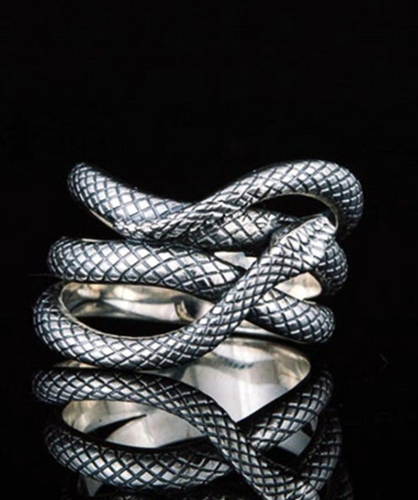 Silver colored zinc alloy snake wrap around ring.